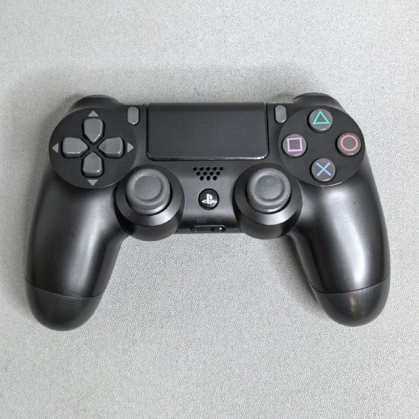 Беспроводной геймпад Sony DualShock 4 черный