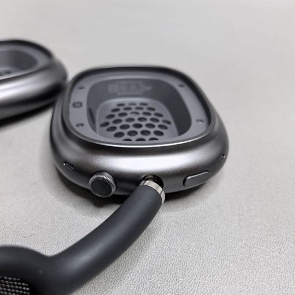 Беспроводные наушники Apple AirPods Max A2096, Bluetooth, накладные, серый космос [mgyh3za/a]