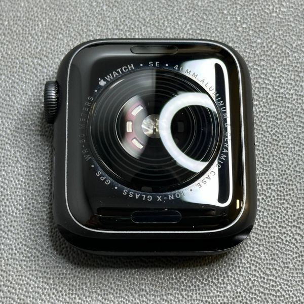 Смарт-часы Apple Watch SE A2351 40мм OLED, серый космос
