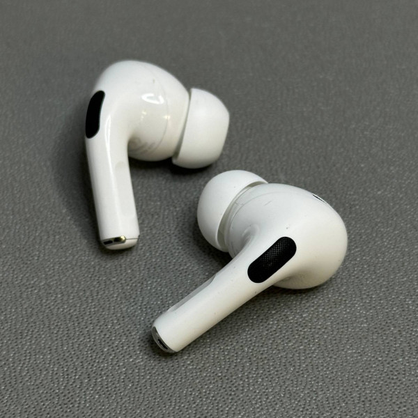 Беспроводные наушники Apple AirPods Pro 2 (2023) MagSafe Charging Case (USB C)
