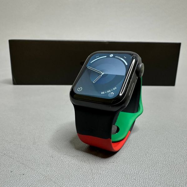 Умные часы Apple Watch Series 6 GPS, 40mm Space Gray Aluminium Black Sport Band