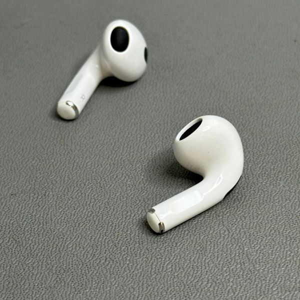 Беспроводные наушники Apple AirPods 3 (Lightning Charging Case), White