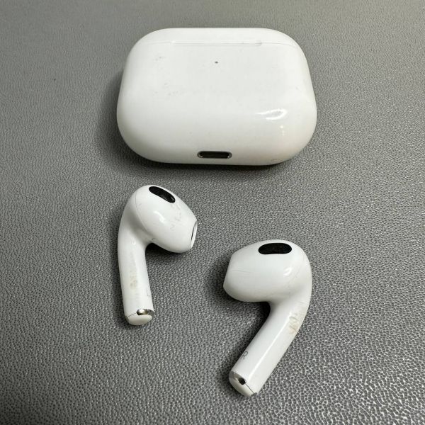 Беспроводные наушники Apple AirPods 3 (Lightning Charging Case), White