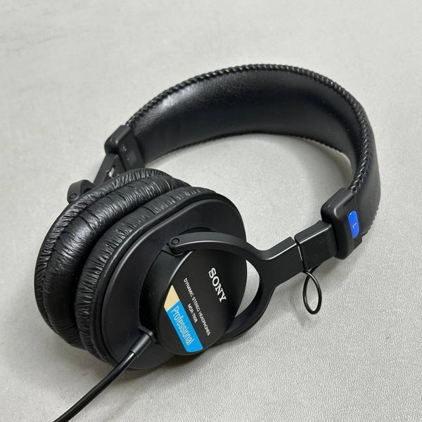 Проводные наушники Sony MDR-7506 черный