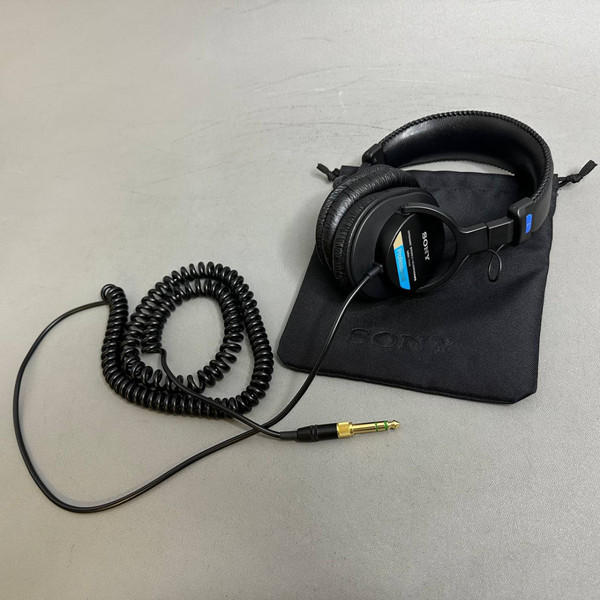 Проводные наушники Sony MDR-7506 черный