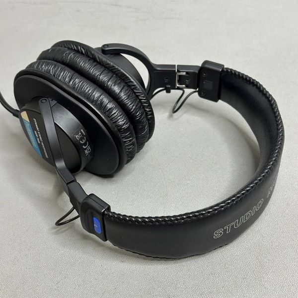 Проводные наушники Sony MDR-7506 черный