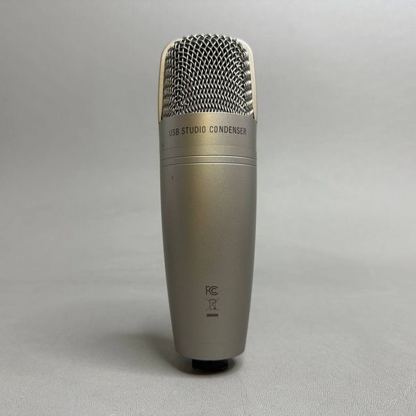 Студийный конденсаторный микрофон Samson C01U Pro USB (серебристый)