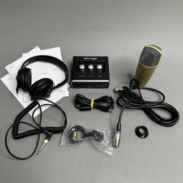 Аудиоинтерфейс BEHRINGER U-PHORIA STUDIO