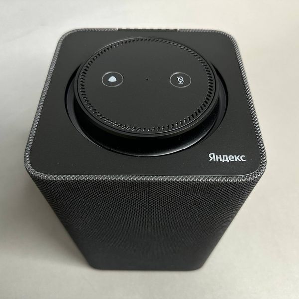 Умная колонка Яндекс Станция Макс с Алисой (YNDX-0008), черная