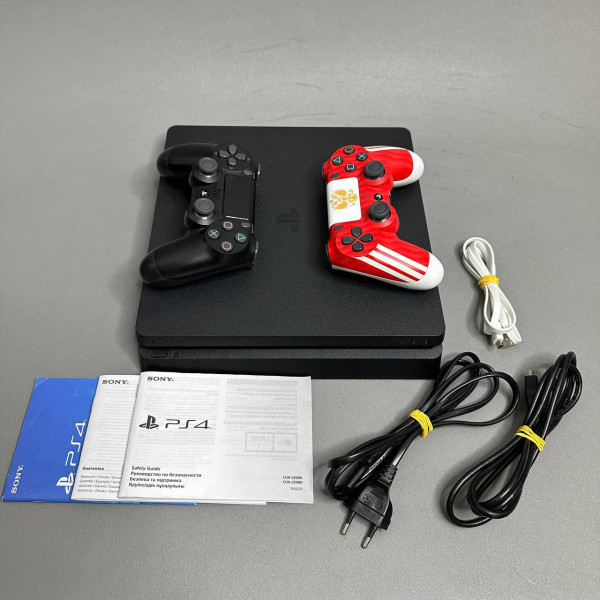 Игровая приставка Sony PlayStation 4 Slim 1000 ГБ HDD, без игр, черный + 2 геймпада