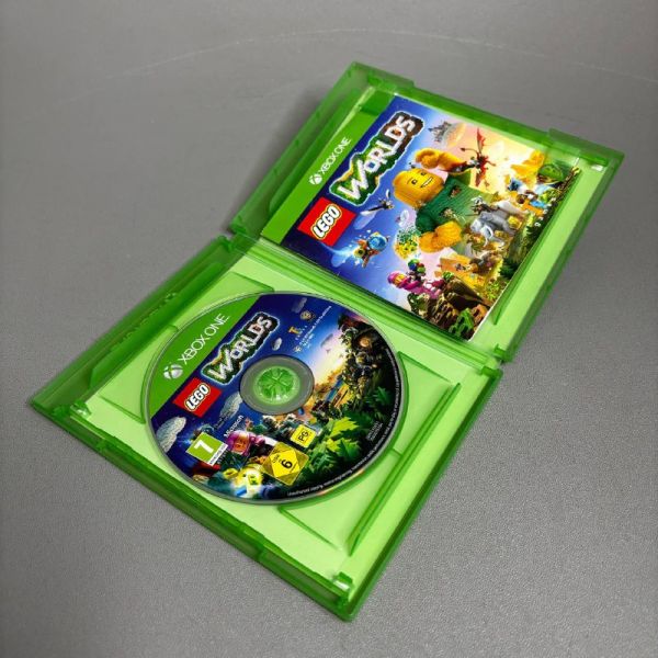 Игра LEGO Worlds для Xbox One
