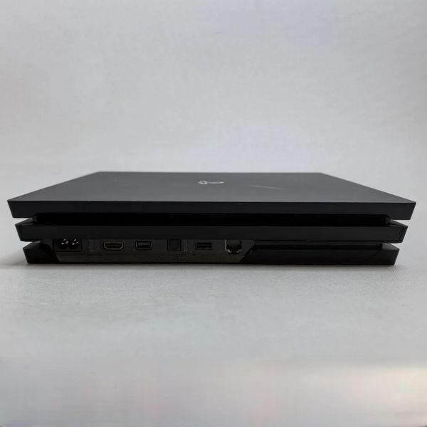 Игровая приставка Sony PlayStation 4 PRO 1000 Gb (CUH-7218B) + 2 геймпада