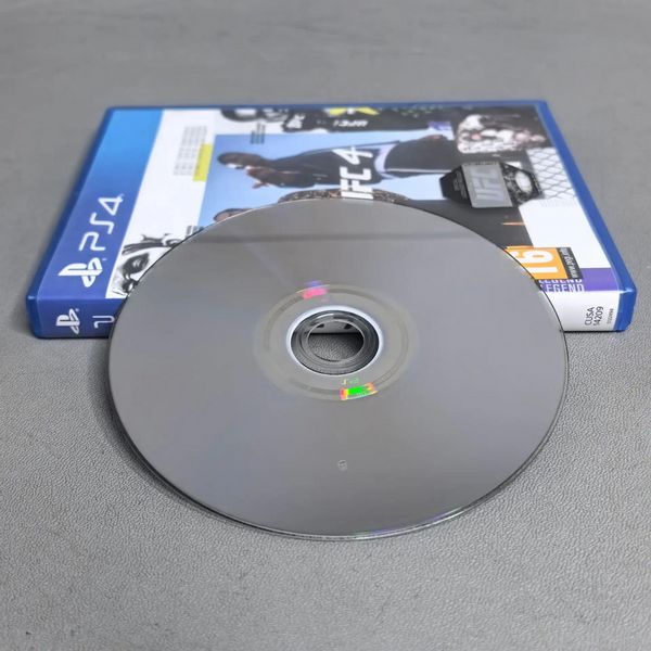 Игра EA Sports UFC 4 для PS4 (диск)