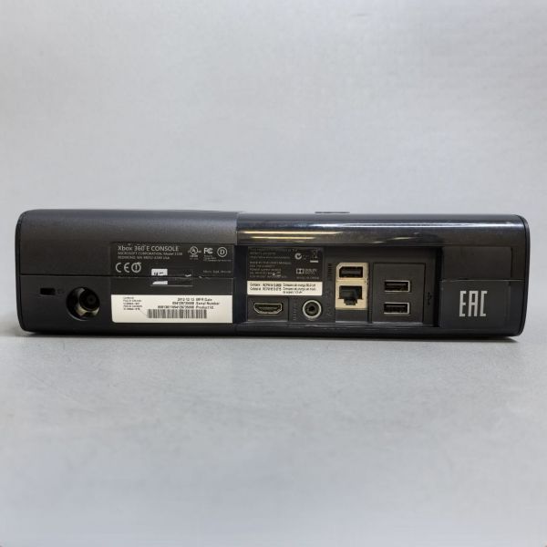 Игровая приставка Microsoft Xbox 360E 4Gb