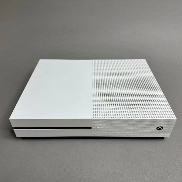 Игровая приставка Microsoft Xbox One S 1000 ГБ, белый