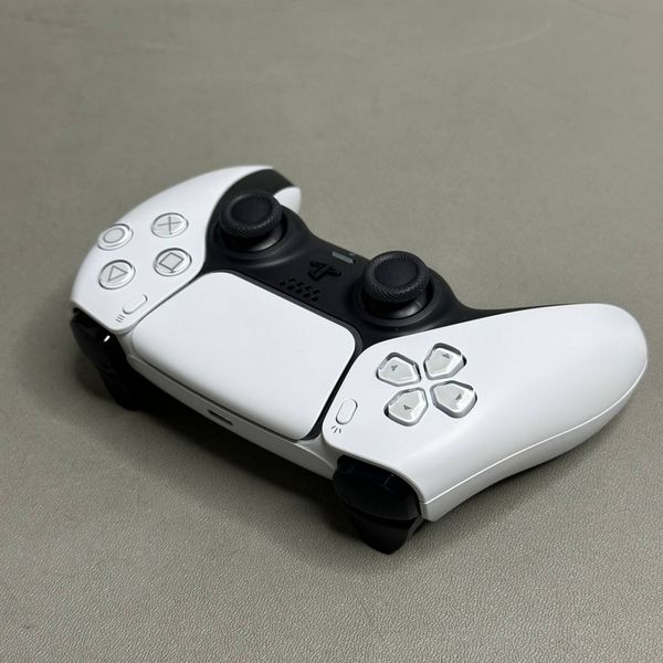 Беспроводной контроллер PlayStation 5 DualSense (CFI-ZCT2G) белый