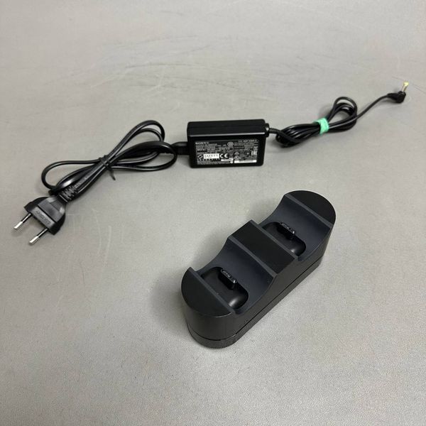 Зарядная станция Sony для DualShock 4 Charging Station (CUH-ZDC1) Playstation 4