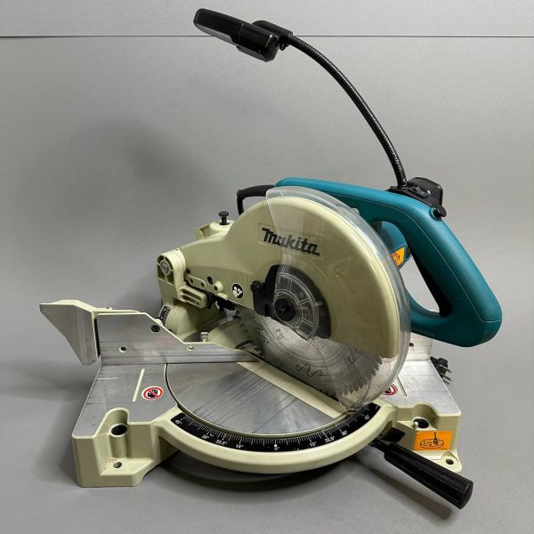 Торцовочная пила Makita LS1040F