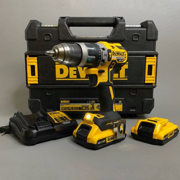 Аккумуляторная ударная дрель-шуруповерт DeWALT DCD796D2