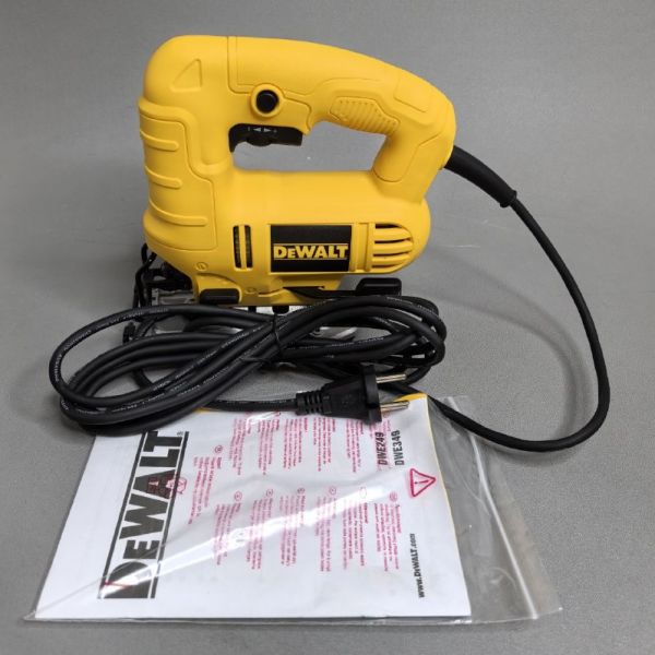 Электрический лобзик DeWalt DWE249-KS