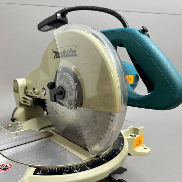 Торцовочная пила Makita LS1040F