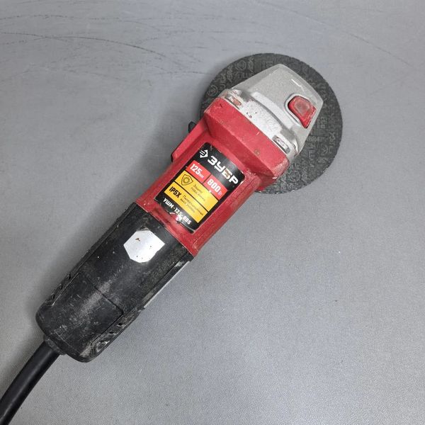 Углошлифовальная машина ЗУБР УШМ-125-805