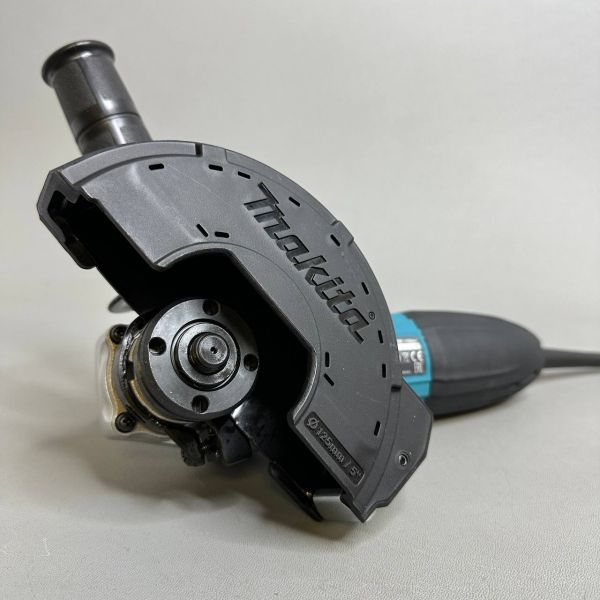 Угловая шлифмашина Makita GA5030R 720 Вт