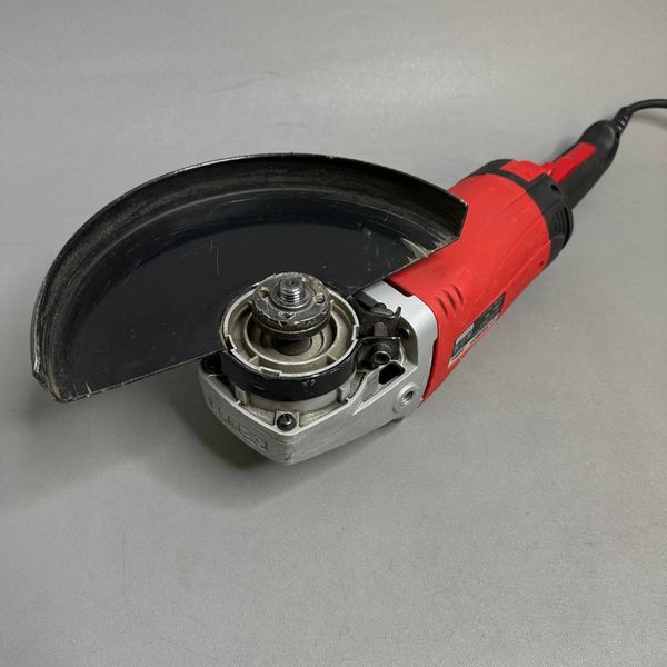 Углошлифовальная машина Зубр УШМ-230-2405П