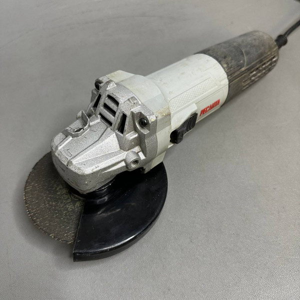 Углошлифовальная машина Ресанта УШМ-125/1100Э