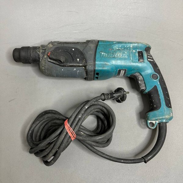 Перфоратор Makita HR2470