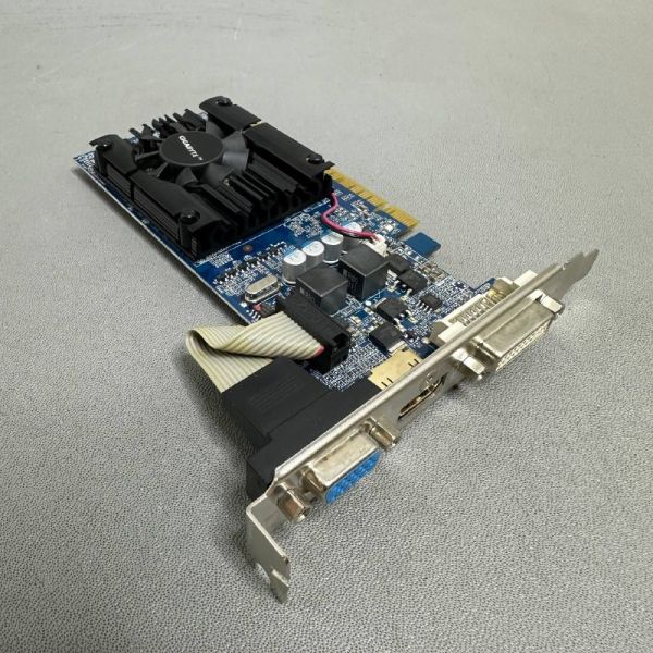 Видеокарта GIGABYTE GeForce 210 520MHz PCI-E 2.0 1024MB 1200MHz 64 bit DVI HDMI HDCP