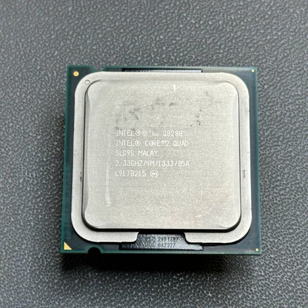 Процессор Intel Core 2 Quad Q8200 Yorkfield LGA775, 4 x 2333 МГц, OEM