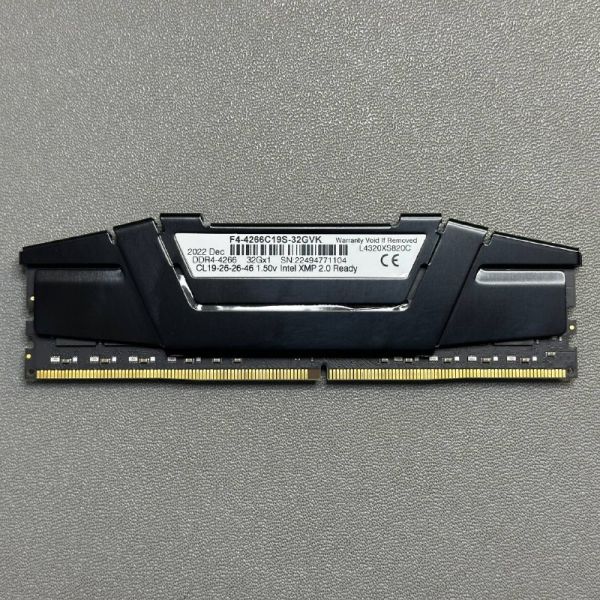 Оперативная память G.SKILL Ripjaws V 32 ГБ DDR4 4266 МГц DIMM CL19 (F4-4266C19S-32GVK)