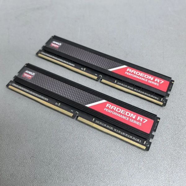 Комплект оперативной памяти AMD Radeon R7 Performance 2х4 ГБ DDR4 2666 МГц, R748G2606U1K