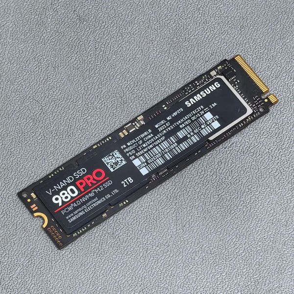SSD накопитель Samsung 980 PRO, 2000Gb, M.2 2280, PCIe Gen 4.0 x4, NVMe (MZ-V8P2T0BW)