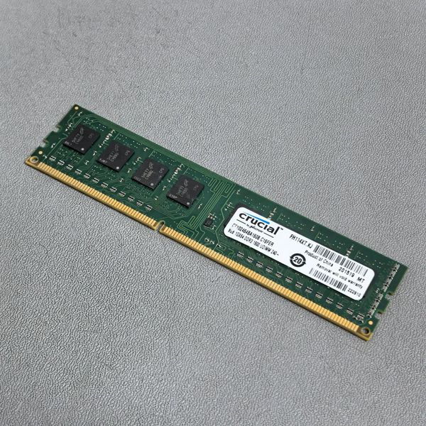 Оперативная память Crucial 8 ГБ DDR3 1600 МГц DIMM CL11 (CT102464BA160B)