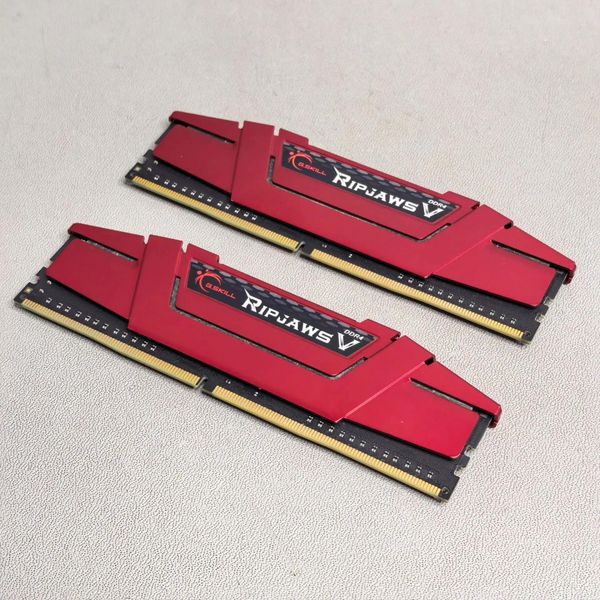 Оперативная память G.Skill Ripjaws V 8ГБ (4 ГБ х 2) DDR4 2800 МГц DIMM CL 15