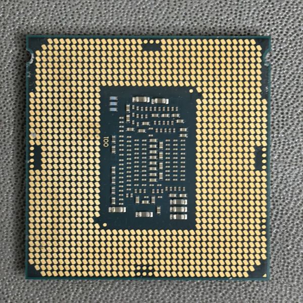 Процессор Intel Core i7-7700K (LGA1151, Intel HD Graphics)