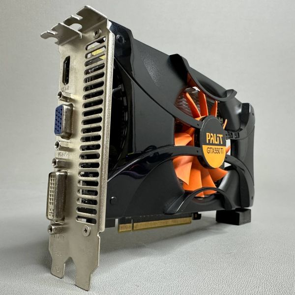 Видеокарта Palit GeForce GTX 550 Ti 900Mhz PCI-E 2.0 1024Mb 4100Mhz 192 bit DVI HDMI HDCP