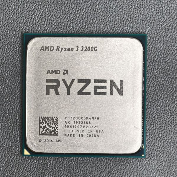 Процессор AMD Ryzen 3 3200G AM4, 4 x 3600 МГц OEM