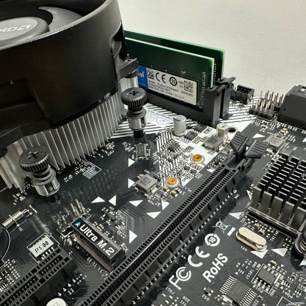 Комплект: Asrock A320M-HDV + Ryzen 3 2200G + 16Gb DDR4 + Кулер