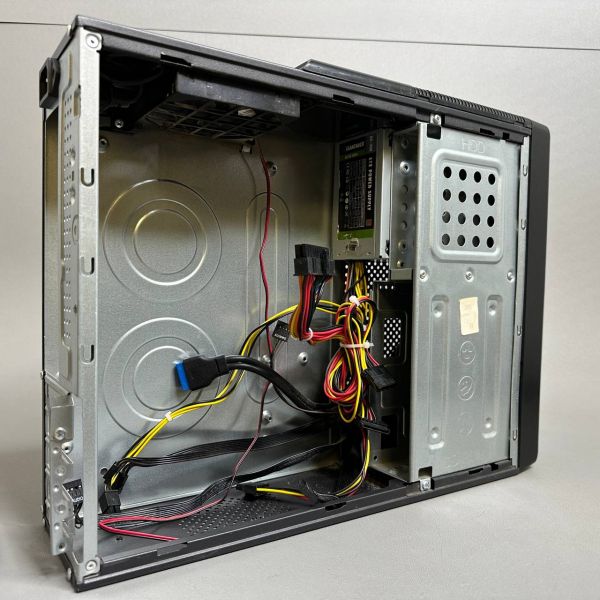 Корпус PowerCool Slim V4 300W черный