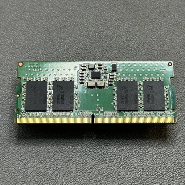 Оперативная память Micron 8 ГБ DDR5 SODIMM 4800MHz (MTC4C10163S1SC48BA1)