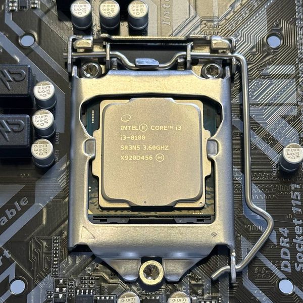 Комплект: мат плата Gigabyte H310M A 2.0 s.1151v2 + Core i3-8100