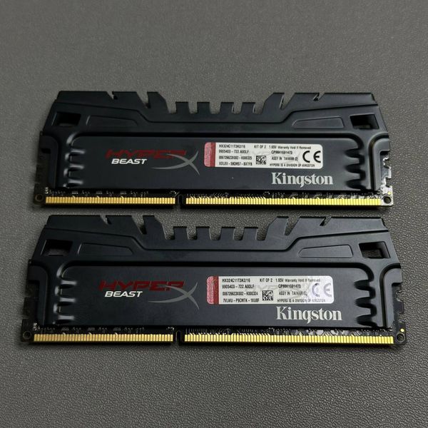 Оперативная память Kingston HyperX Beast 16ГБ (8 ГБ х 2) DDR3 2400 МГц DIMM CL 11 (HX324C11T3K2/16)