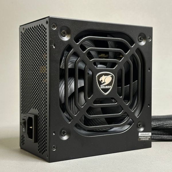 Блок питания Cougar STX 700W (CGR ST-700) черный