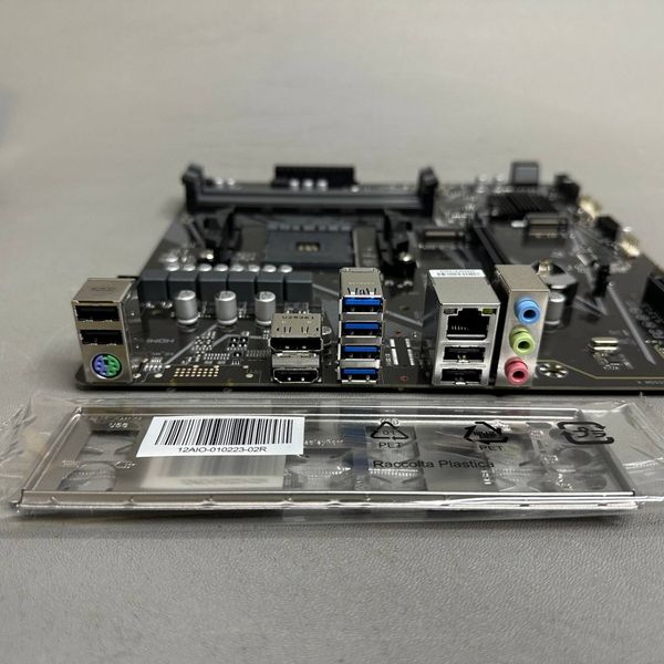 Материнская плата Gigabyte B550M K (AM4, mATX)