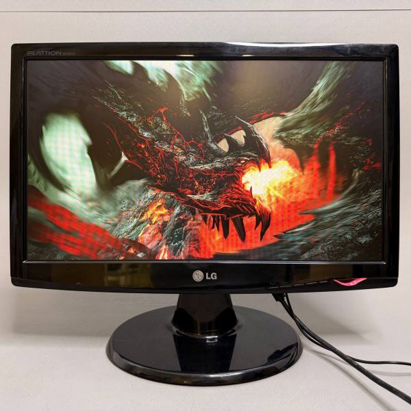 18.5 Монитор LG Flatron W1943C, 1366x768, 75 Гц, TN