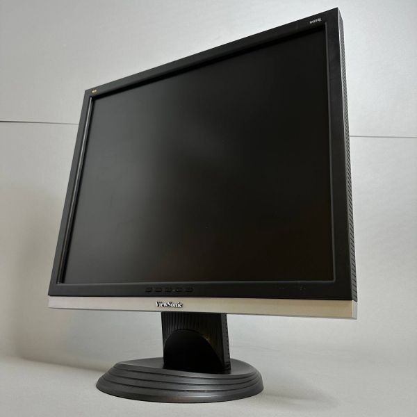 19'' Монитор Viewsonic VA916g, 1280x1024, 75 Гц, TN черный