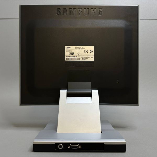 17'' Монитор Samsung SyncMaster 172B, 1280x1024, 85 Гц, серый